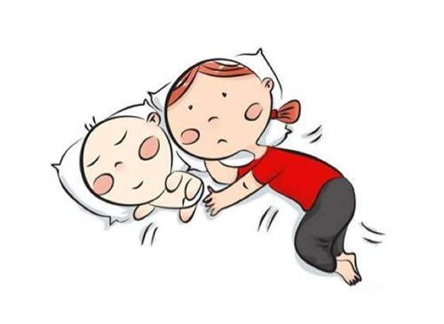 不要让宝宝睡在爸妈中间