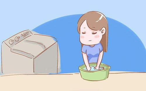 婴儿衣物要使用专门的洗涤剂